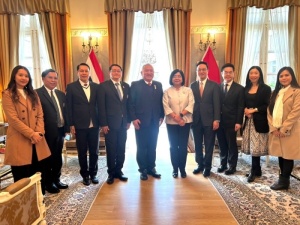 <strong>Read more about</strong><br />เอกอัครราชทูต ณ กรุงเวียนนา พบหารือเลขาธิการคณะกรรมการการอาชีวศึกษา ยืนยันความพร้อมส่งเสริมความร่วมมือด้านอาชีวศึกษาไทย-ออสเตรีย เอกอัครราชทูต ณ กรุงเวียนนา พบหารือเลขาธิการคณะกรรมการการอาชีวศึกษา ยืนยันความพร้อมส่งเสริมความร่วมมือด้านอาชีวศึกษาไทย-ออสเตรีย